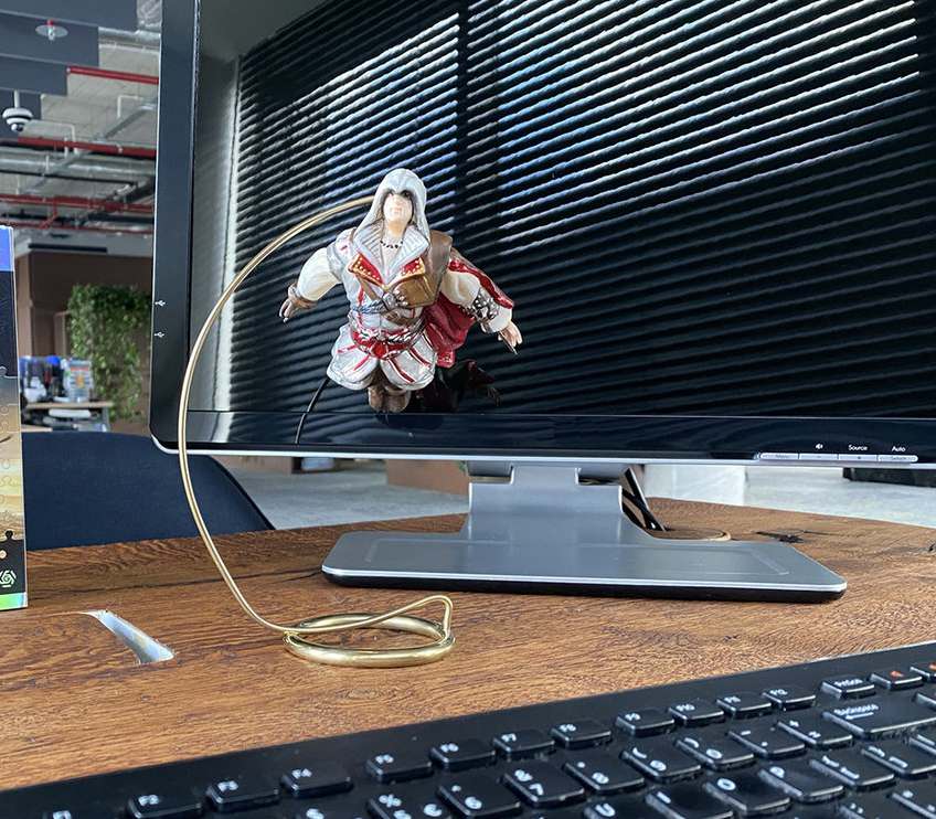 Assassin Creed Ezio Blown Glass Figure - immagine 7